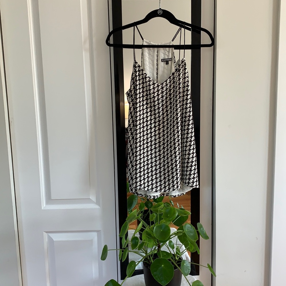 Express Houndstooth Top